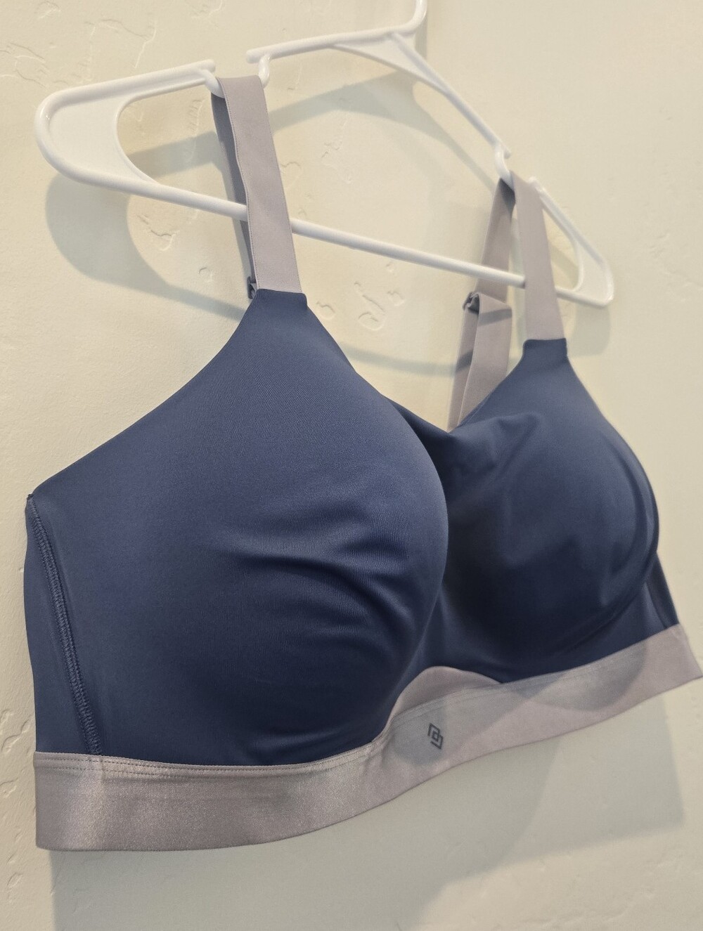 Sports Bra - Picture 6 of 8